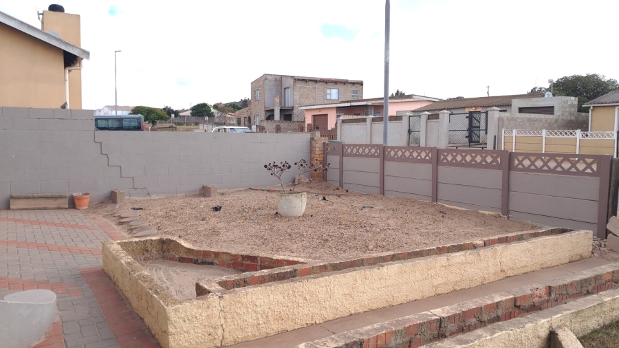 3 Bedroom Property for Sale in Louwville Western Cape